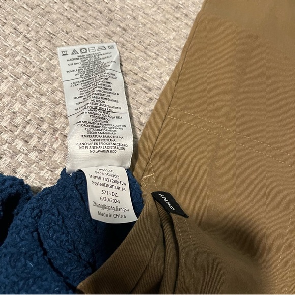 DKNY Sweater and Pants 2Piece Set Boys size 2T - Picture 5 of 6